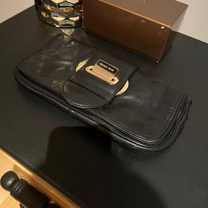 MK micheal kors buttery soft leather clutch